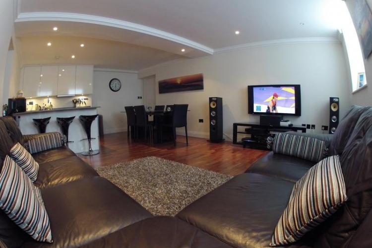 OUR SMART HOME BASIC PACKAGE IS A GOOD CHOICE FOR SMALLER APARTMENTS.
